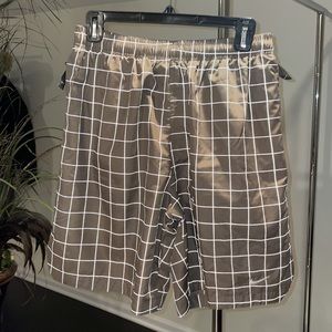 Reflective beige Nike short